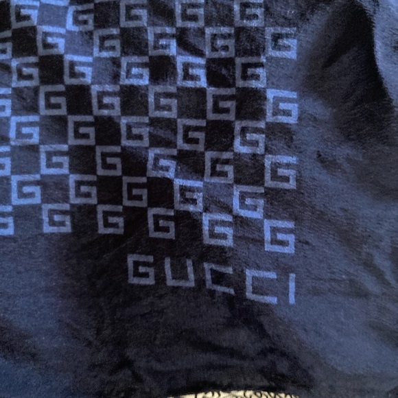 Vintage Gucci silk scarf 34x33 navy blue w lighter blue G - Picture 3 of 3